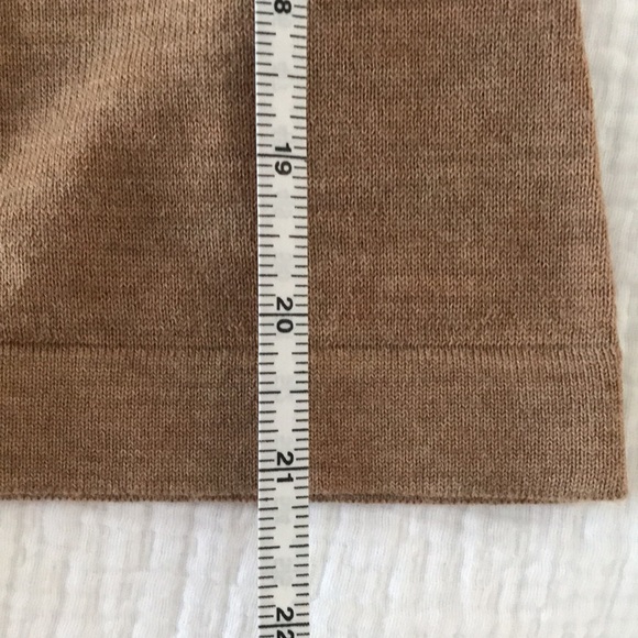 Banana Republic Extra Fine Merino Wool Ruffle 3/4 Sleeve V Neck Sweater Size S - Picture 5 of 11